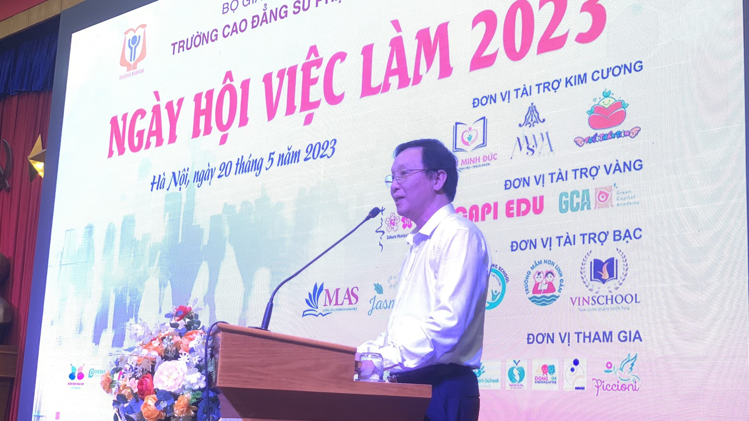 z4360556353329_f56d8b4f1dc1ee979096e904c12b8d76