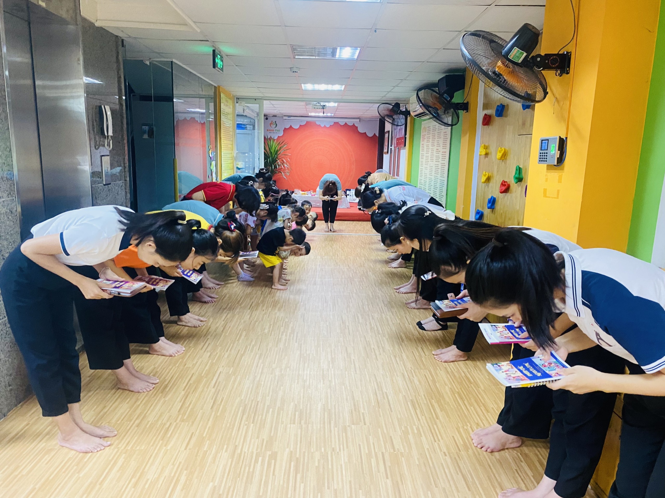 z4639651863919_0f7e6fc49f3222247fe784c25aeabeba