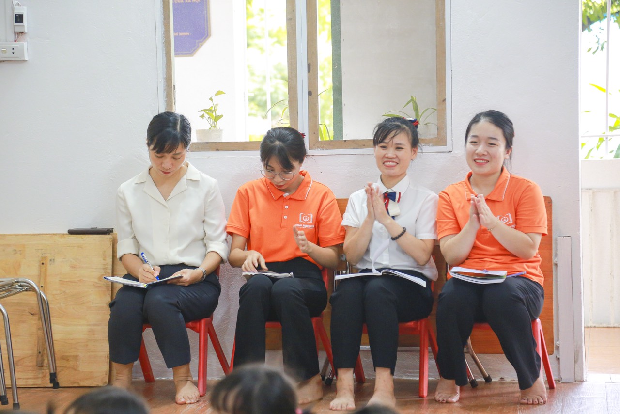 z4642392507084_0281e3f1e19f79644a14c29c96615c3c