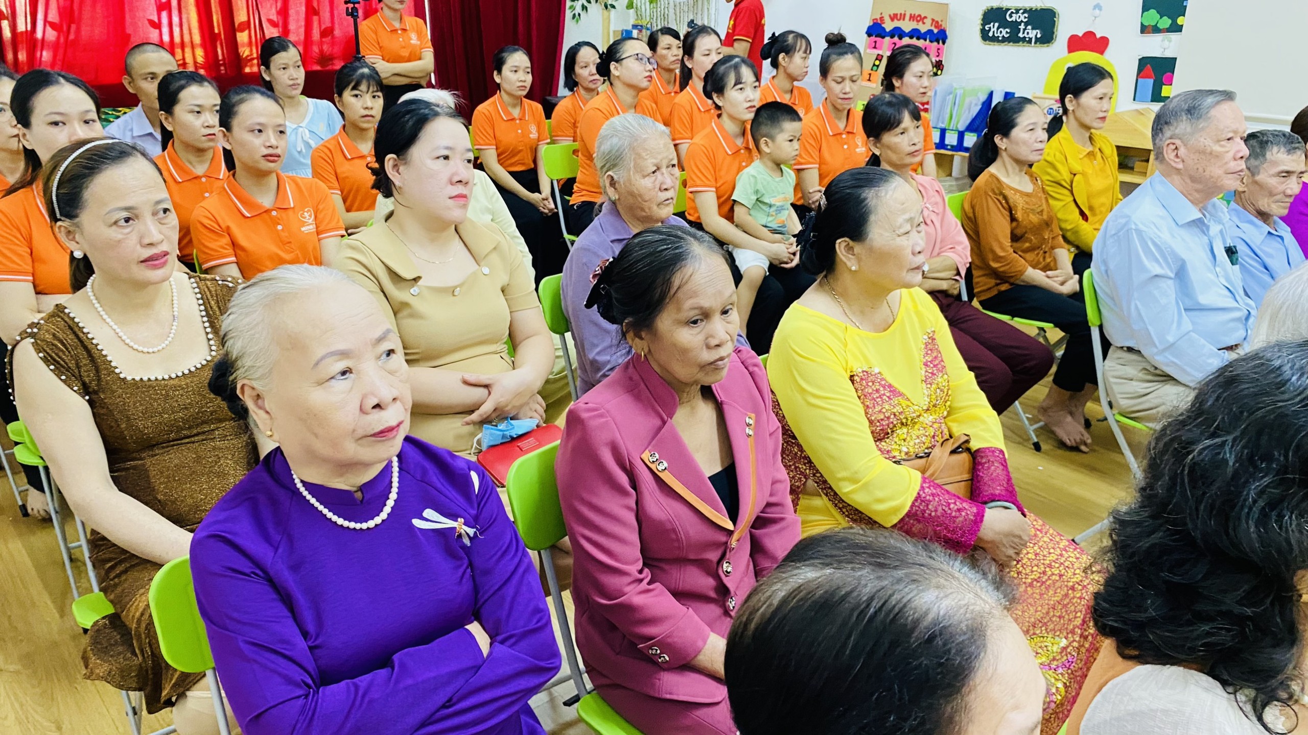 z4698524233215_34469f0297b737bc136190201d810911