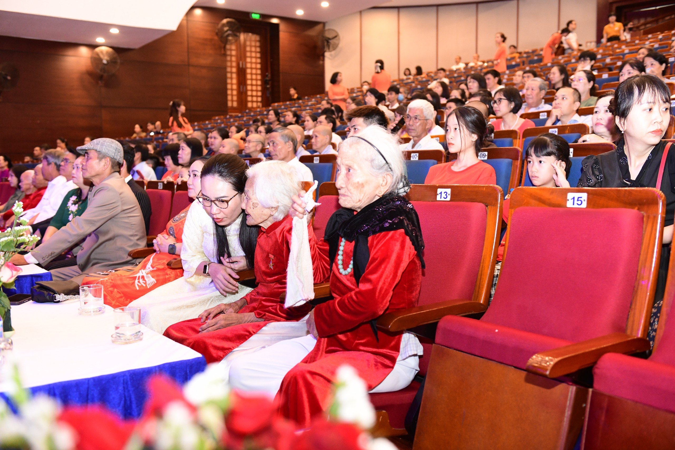 z4701072914294_bfbbc272385ddddf59385479dd0a9ed9