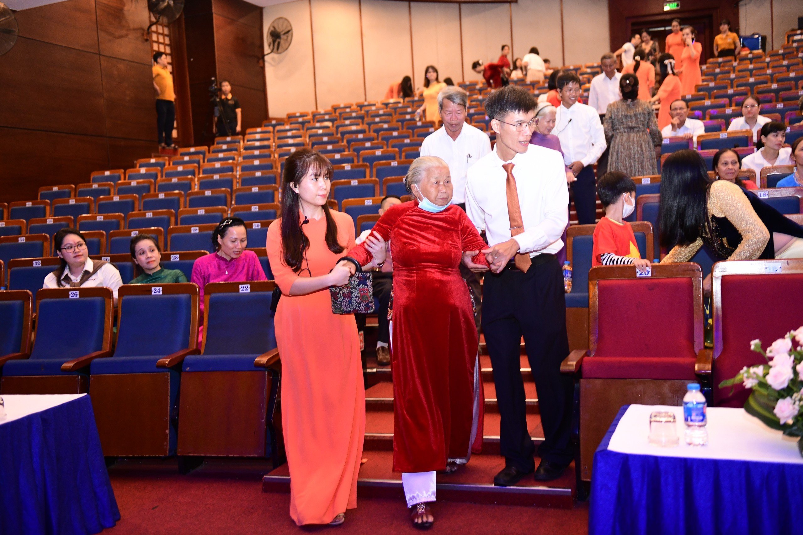 z4701072915301_93c4f4b08fe8c84f8d8c18de423a5c50