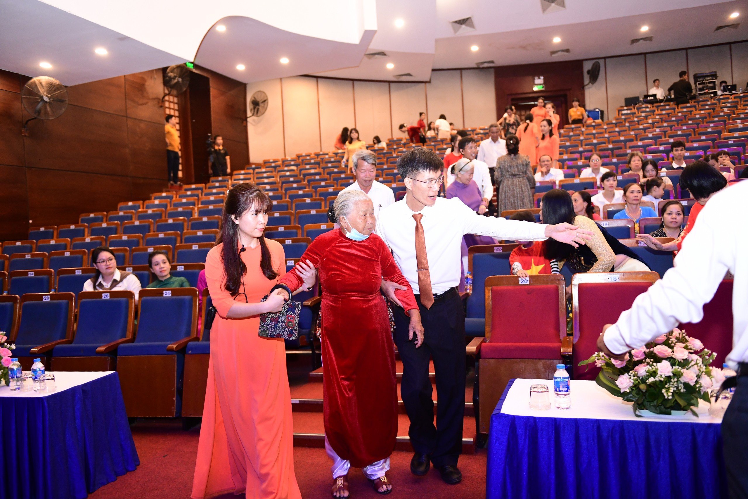 z4701072925057_85abf3d4babf86a7ba91ec6983b4e592