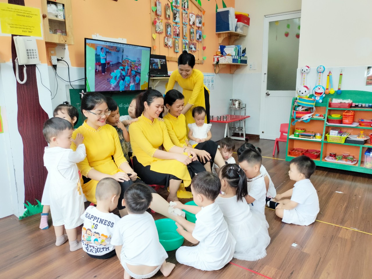 z4887767456030_791b0b9ef110c484ef69a575cf60e51b