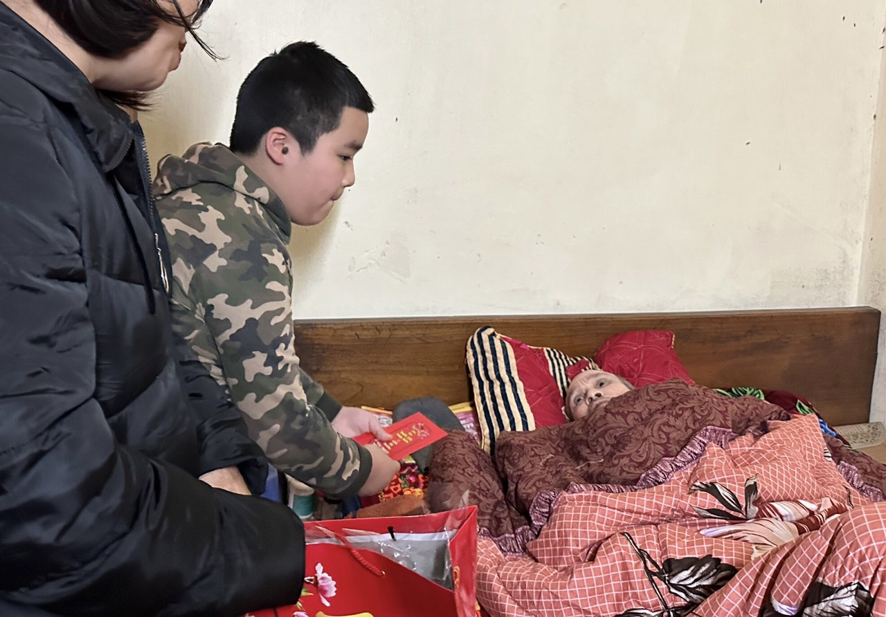 z5134934560801_5b06477bc812ac7aa970b99a70dfbf22