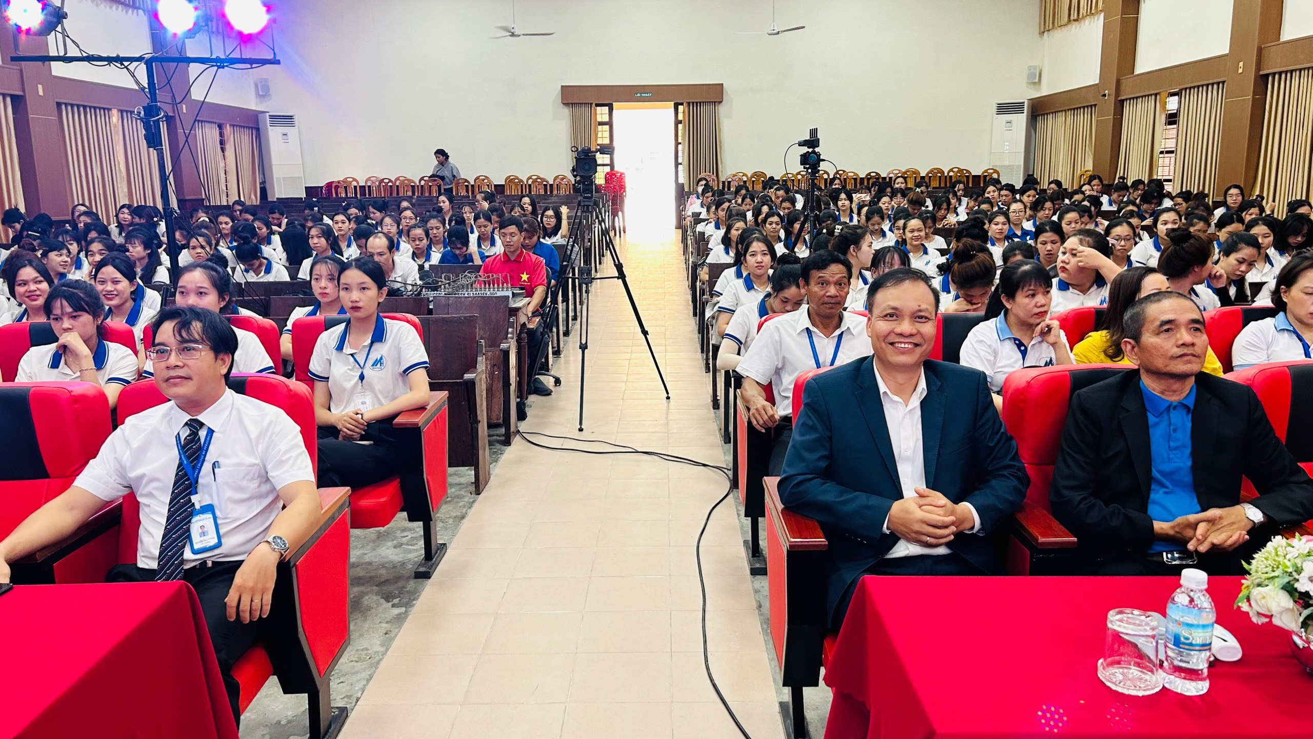 z5407297464039_c089da5ace9cf8708a02a53bc42f33ae