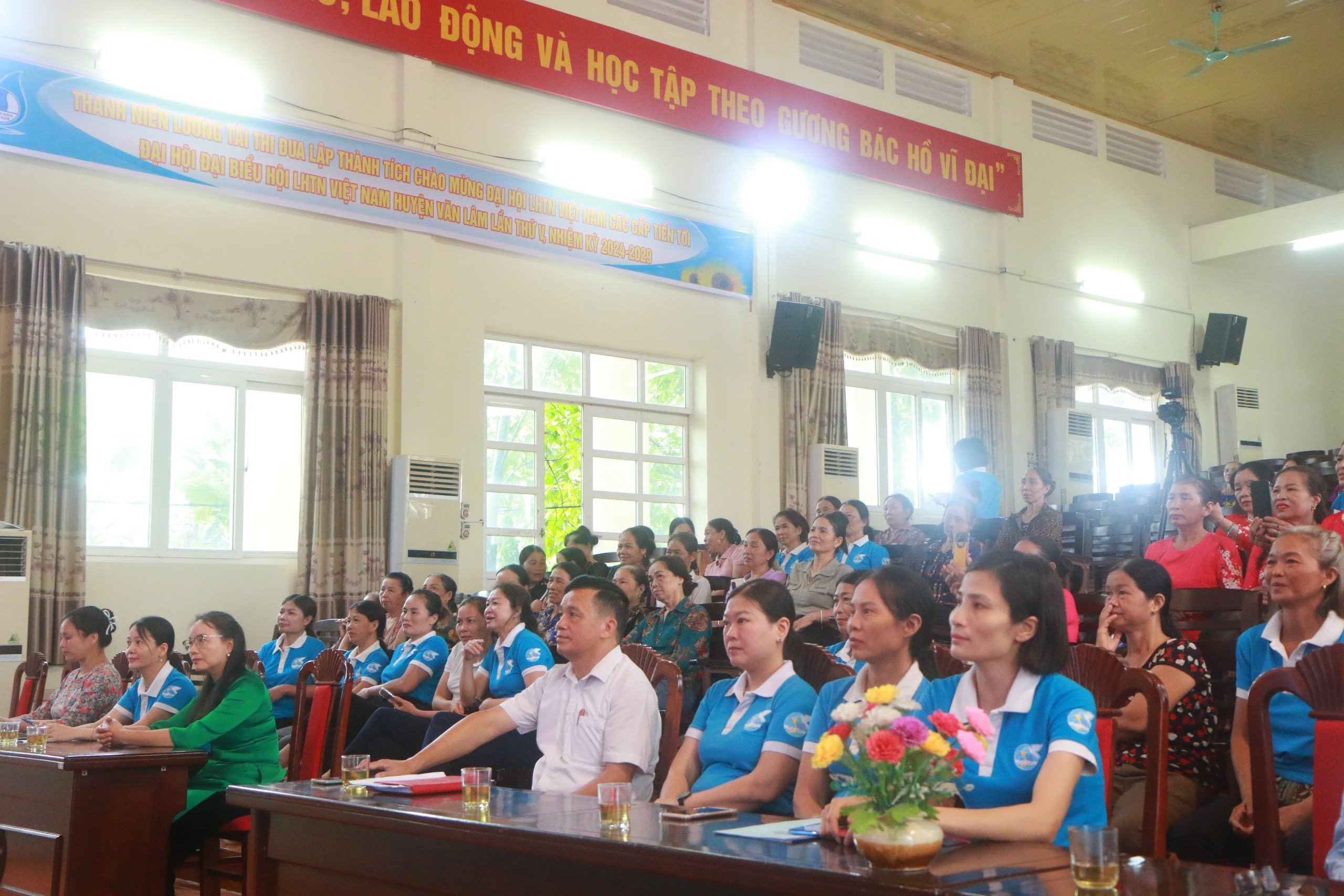 z5568082521440_f70435a4dafc24a69f57404809965355