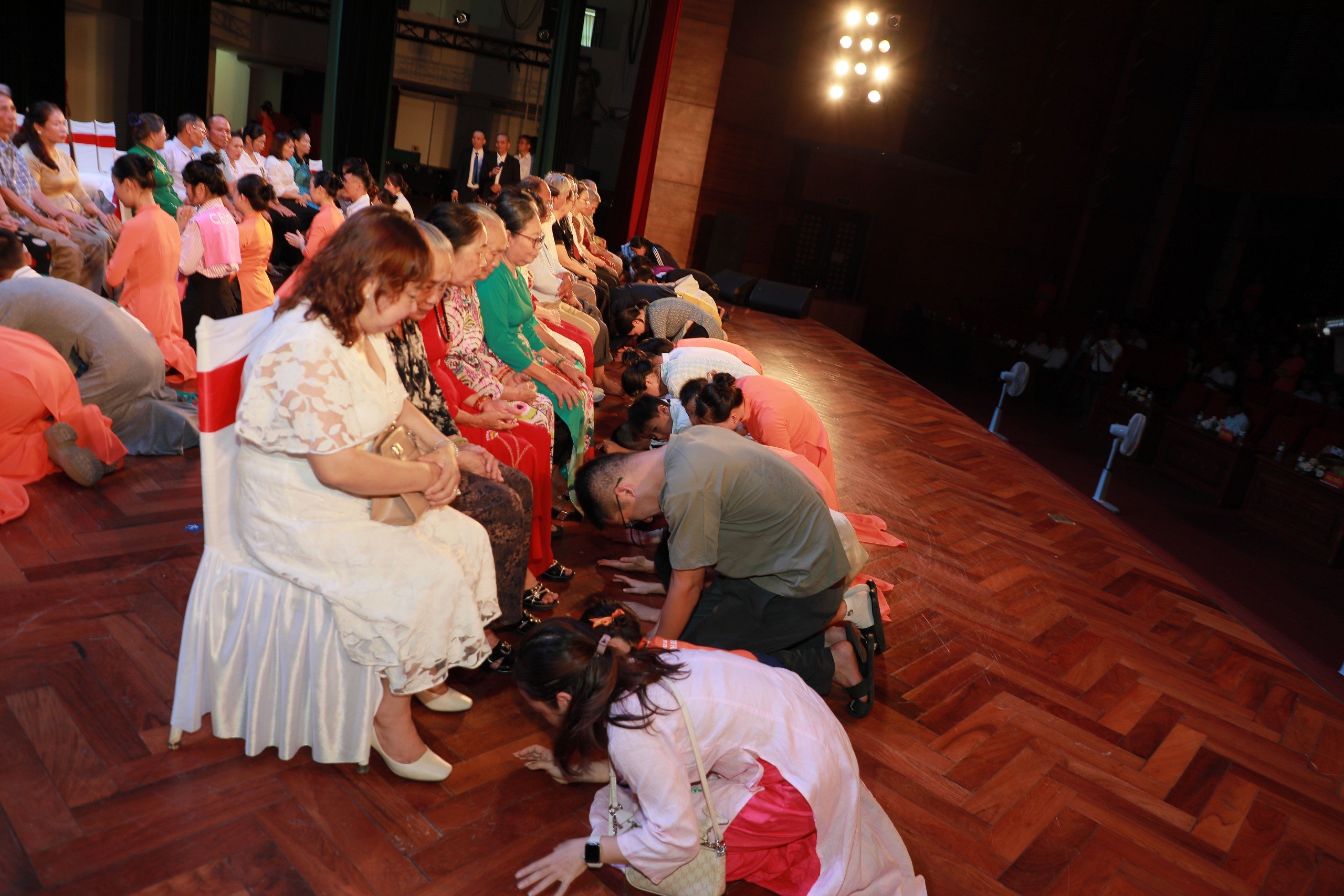 z5610350357520_284a943f70a3383ead03423845b9c1bc