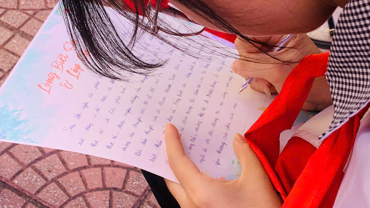 z5991502940291_75c9167f9e7a8293254cf57dacaabe77