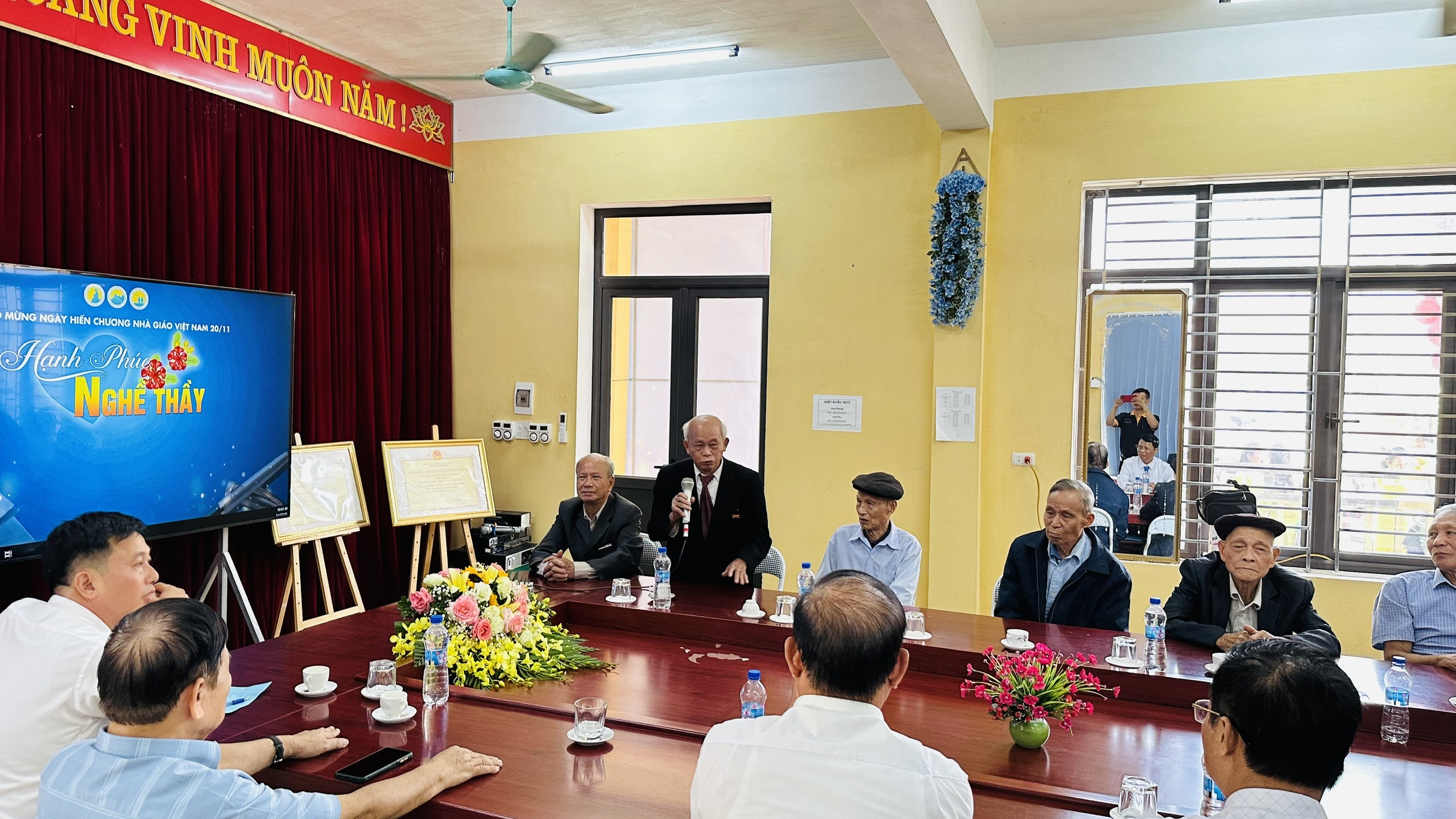 z6055094564852_6c2545294b67d58b3c862ebedc0cf3c0